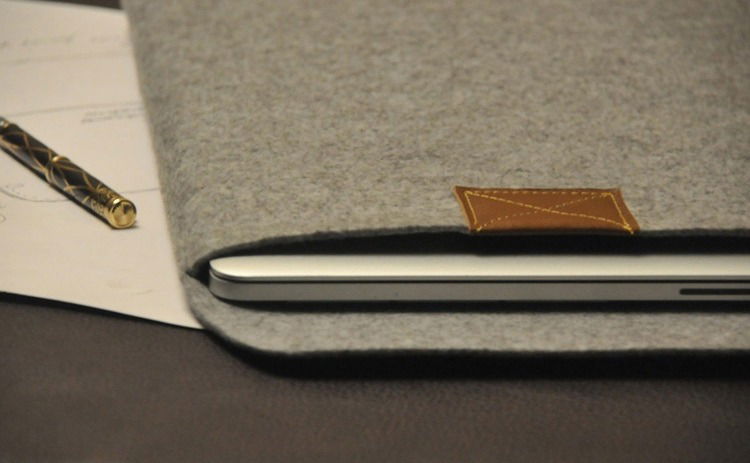 Wool computer Sleeve / Macbook Sleeve 13