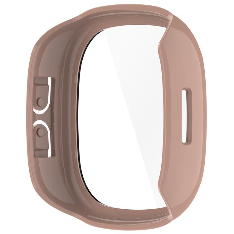 Fitbit Ace LTE med pink beskyttelsescover på