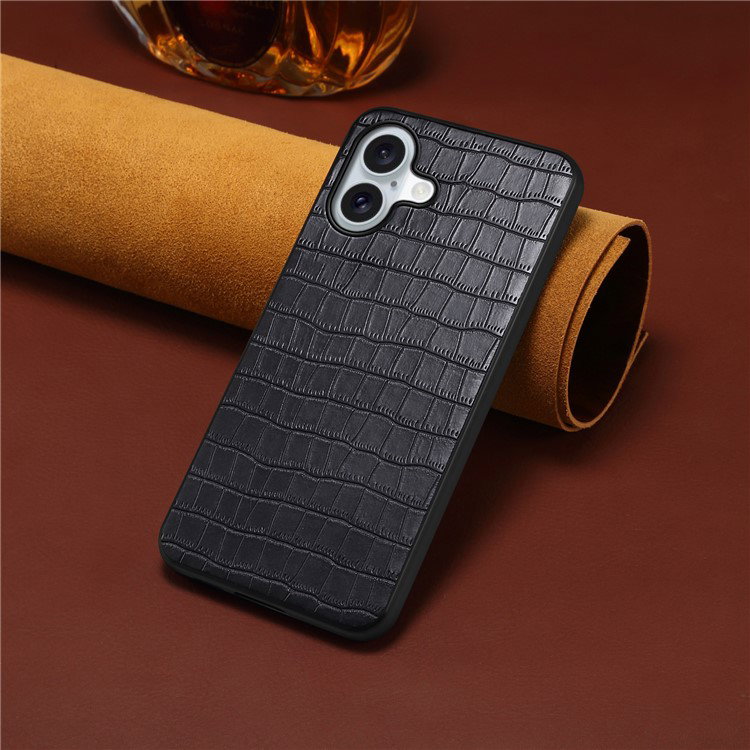 Siderne af iPhone 16 cover med præcise udskæringer