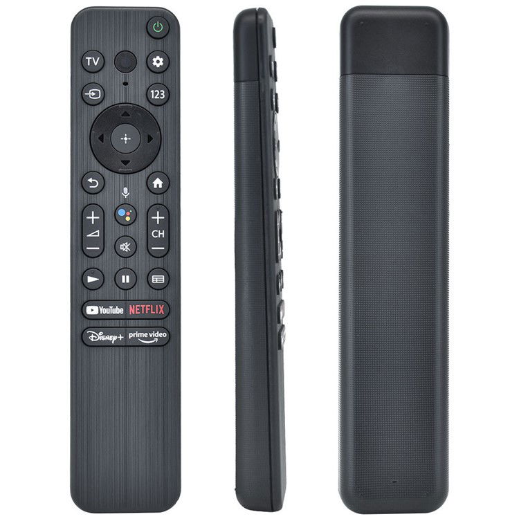 Bruger holder Sony Smart TV Fjernbetjening