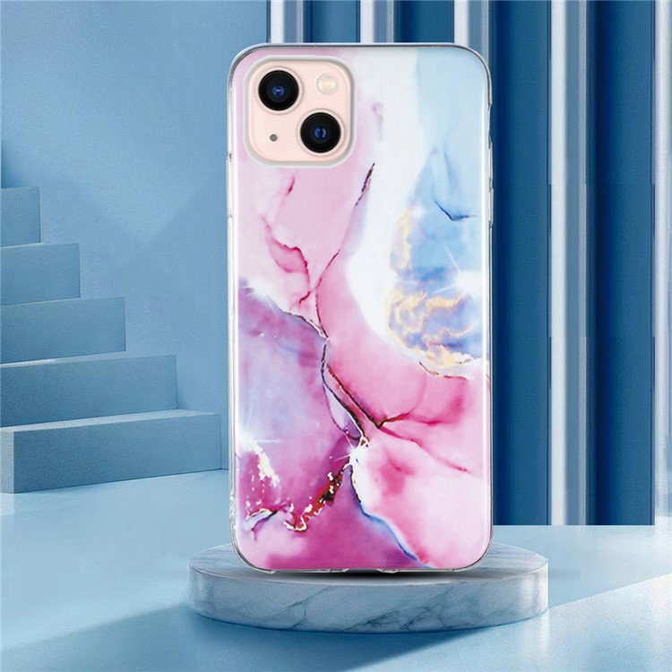 Præcise åbninger på iPhone 15 Cover