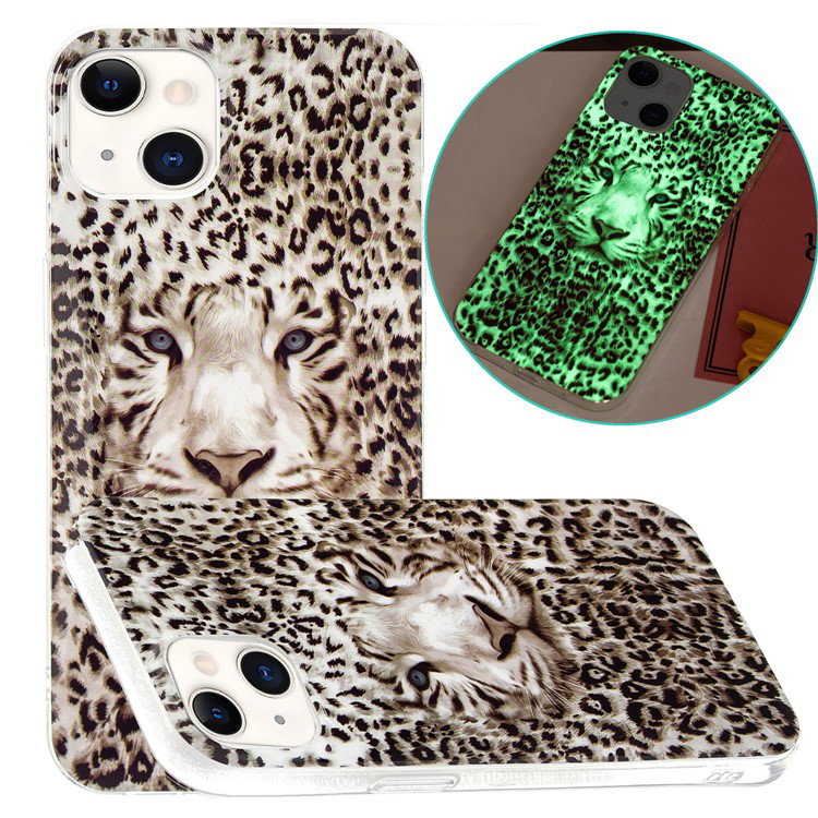 Selvlysende leopardmønster på iPhone 15 cover