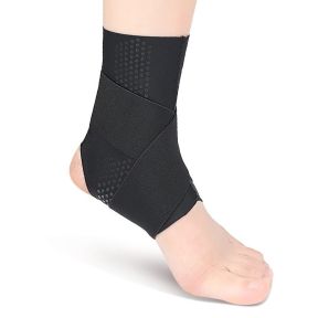 Ankelstøttestrømpe til Plantar Fasciitis på hvid baggrund