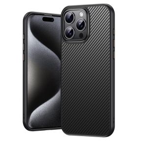 Bagsiden af iPhone 16 Pro cover med kulfiberlook