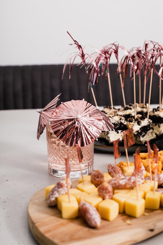 10 stk Drinks Parasoller i Metallisk Rose Gold 