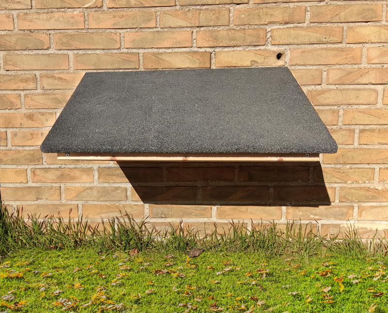 Væghængt Garage / Shelter i Træ til Segway Navimow Robotplæneklipper - 53 x 65 cm