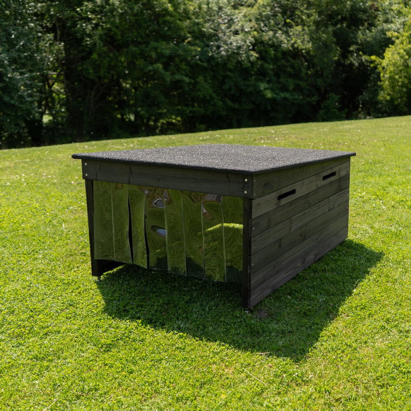 Wooden Garage til Robotplæneklipper - 105 x 74 cm (Dørmål 67x40cm) - Sort